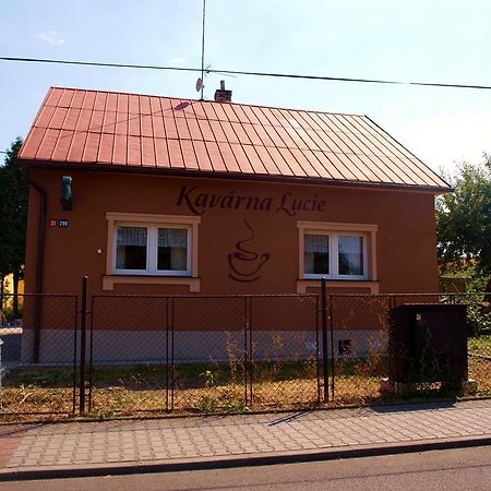 Kavarna Lucie S Ubytovanim Horni Terlicko Екстер'єр фото
